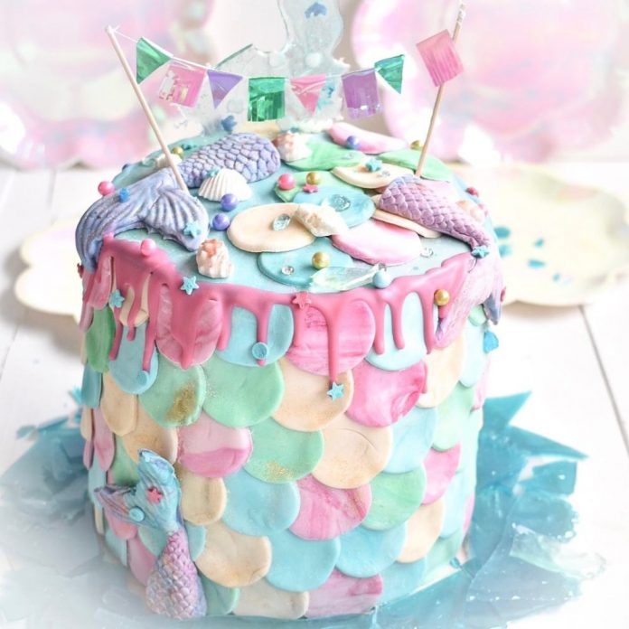 Mermaid Cake mit pastelligen Fondant